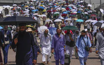 Hơn 1.000 người chết khi hành hương đến Mecca nóng 52 độ