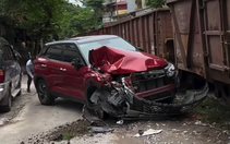 Đỗ cạnh đường ray, Hyundai Creta bị tàu hỏa đâm có được bảo hiểm bồi thường không?