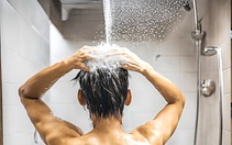 Tại sao cơn đột quỵ thường xảy ra trong khi tắm?