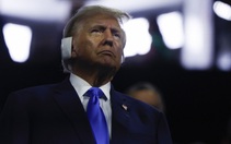 Ông Trump đòi Đài Loan trả Mỹ tiền hỗ trợ phòng vệ, cổ phiếu TSMC lao dốc