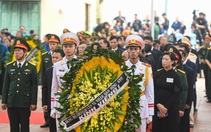 Người dân xếp hàng dài viếng Tổng bí thư Nguyễn Phú Trọng ở Lại Đà từ sáng sớm