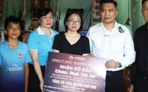 Doanh nghiệp hỗ trợ tân sinh viên Ngô Thị An 4 năm học, để người mẹ 'không bán con bò duy nhất'