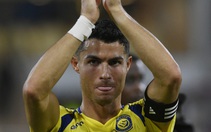 Ronaldo ghi bàn thắng thứ 899 với pha sút phạt tuyệt đẹp