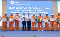 EVNCPC khen thưởng 47 tập thể, cá nhân xuất sắc tham gia thi công đường dây 500kV mạch 3