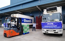 Vinamilk hỗ trợ sản phẩm cho người dân vùng bão lũ