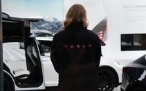 Nhân viên nghỉ ốm quá nhiều, lãnh đạo Tesla... gõ cửa từng nhà điều tra sự thực