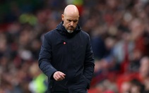 HLV Erik Ten Hag nhận ‘gạch đá’ sau thất bại của Man Utd
