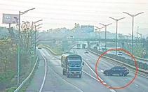 Tài xế đi ngược chiều trên cao tốc bị phạt 35 triệu, trừ 10 điểm giấy phép lái xe