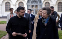 Công chúa Anh thăm Ukraine, gặp Tổng thống Zelensky