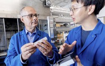Gợi ý đáng suy ngẫm để có thể yêu thích môn hóa từ chủ nhân Nobel 2025
