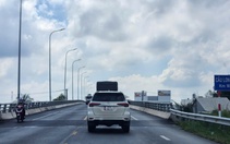Bạn đọc phản ánh đường tránh Long Xuyên lún mố cầu