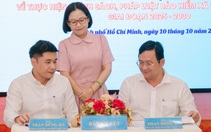 Chương trình 'Trao sổ BHXH, thẻ BHYT - Gửi trao yêu thương'