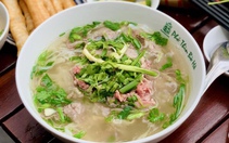 Blogger ẩm thực Singapore: Phở Việt hiện diện ở quán quen lẫn phân khúc cao cấp