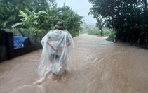 Mưa lớn ở Huế, hàng nghìn học sinh nghỉ học