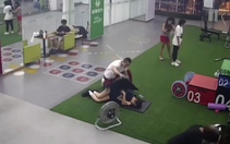 Cô gái nằm ngủ được vài giấc khi đi tập gym