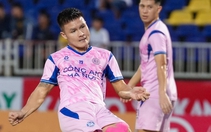 Quang Hải sốc, Nguyễn Filip bị đánh bại trên sân Vinh