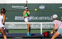 Mắt bầm, gãy hốc mắt, bong võng mạc, chấn thương mắt do pickleball tăng mạnh tại Mỹ