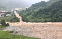Sạt lở, lũ bùn dài 3km cô lập 5 làng ở Ngọc Linh: Lập tức mở đường mòn vào làng