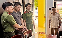 Bắt nghi phạm đốt nhà người tình làm 2 người chết