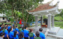 Đoàn tuyên giáo - báo chí TP.HCM dâng hương tại các địa chỉ đỏ của báo chí cách mạng