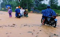 Mưa trắng trời, nhiều xã miền núi ở Huế ngập cục bộ