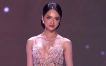 Khán giả Việt cổ vũ Hương Giang đêm bán kết Miss Universe với bikini và trang phục dạ hội