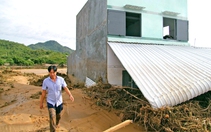 Vỡ hồ chứa tự đắp ở Tuy Phong: Người dân bức xúc, yêu cầu xử lý trách nhiệm