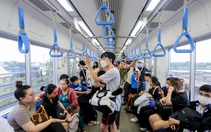 TP.HCM: 14 nhà ga metro số 1 tiếp nhận hàng cứu trợ đồng bào miền Trung