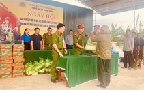 Đổi quà lấy vũ khí bảo vệ an toàn cho gia đình, bình yên cho bản làng