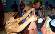 Vào 'ốc đảo' Phước Giang, vùng lũ cô lập