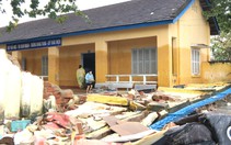 Trường học ở Khánh Hòa tan hoang sau ngập lụt lịch sử, bộ đội chung tay dọn dẹp