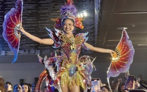 Hoa hậu Phương Linh diện trang phục 'cá chép hóa rồng' trước thềm 'Miss Cosmo 2025'