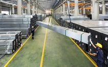 Tôn thép ổn định, giá xi măng tăng mạnh