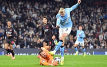 Haaland dự bị, Man City thua sốc Leverkusen