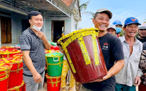 Lý do nhiều người xúc động trước những thùng cứu trợ kiểu 'túi mù'
