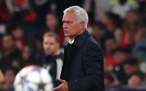 HLV Mourinho vẫn chưa biết mùi chiến thắng tại Champions League