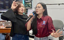 Sinh viên học đa kỹ năng ở báo Tuổi Trẻ cùng ca sĩ Thu Phượng