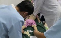 Từ vụ bé 3 tuổi tử vong vì sặc thức ăn ở nhà trẻ, bác sĩ nêu cách xử trí đúng ngay tại chỗ