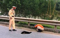 Xuất hiện hố do sụt lún đường trên tuyến quốc lộ qua Huế