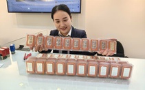 Giá bạc gây bất ngờ, một tháng tăng gần 25%