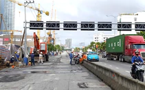 Sau sự cố ‘hố tử thần’, đường cạnh dự án Capital Square 3 tiếp tục bị phong tỏa