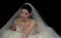 Kim Yoo Jung lộng lẫy trong váy cưới, chuẩn bị 'lên xe hoa'?