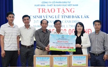 Hơn 217.000 bản sách giáo khoa cho học sinh vùng lũ Phú Yên cũ