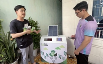 Sinh viên làm thùng rác tự phân loại rác