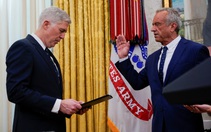 Thượng viện Mỹ phê chuẩn ông Kennedy Jr, người hoài nghi vắc xin, làm bộ trưởng y tế