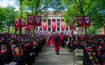 Đại học Harvard mở rộng diện đối tượng miễn học phí