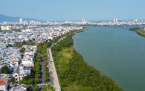 Vỉa hè bên sông ở Đà Nẵng có lối riêng cho xe đạp, đi dạo