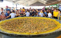 Bánh xèo ‘siêu to khổng lồ, bánh chưng ‘lớn nhất’ xuất hiện tại Lễ hội bánh dân gian Nam Bộ 2025