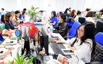 Phụ nữ hiện đại: Gánh vác hay gánh... vui?