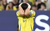 Fan Al Nassr ‘khóc thay’ Ronaldo sau pha hỏng ăn của Jhon Duran